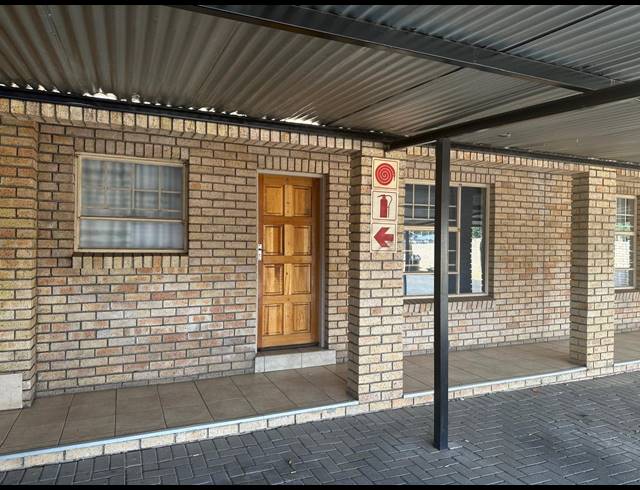 2 BEDROOM APARTMENT FOR SALE IN RUSTENBURG CENTRAL